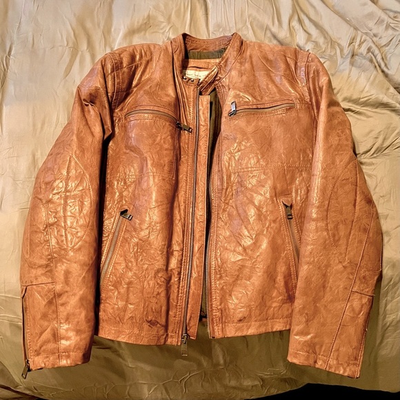 Like new genuine leather jacket. Worn two times, just dont need this in Texas. - Picture 3 of 11